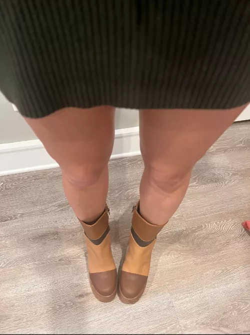 Today's work attire! Cult Gaia 💋