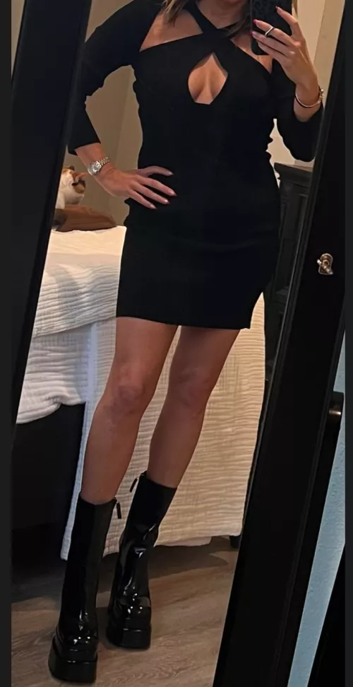 Today's work attire! Versace 💋