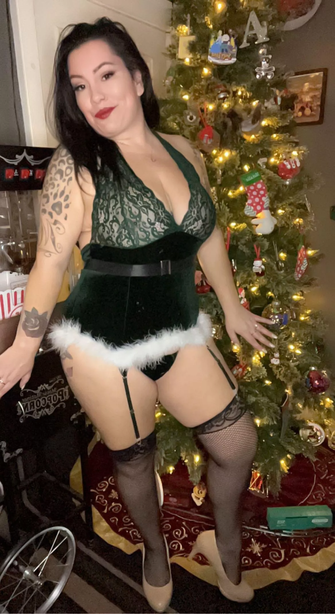 Unwrap your kids favorite teacher this holiday season