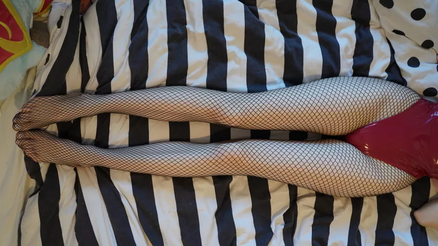 Use my thighs as earmuffs