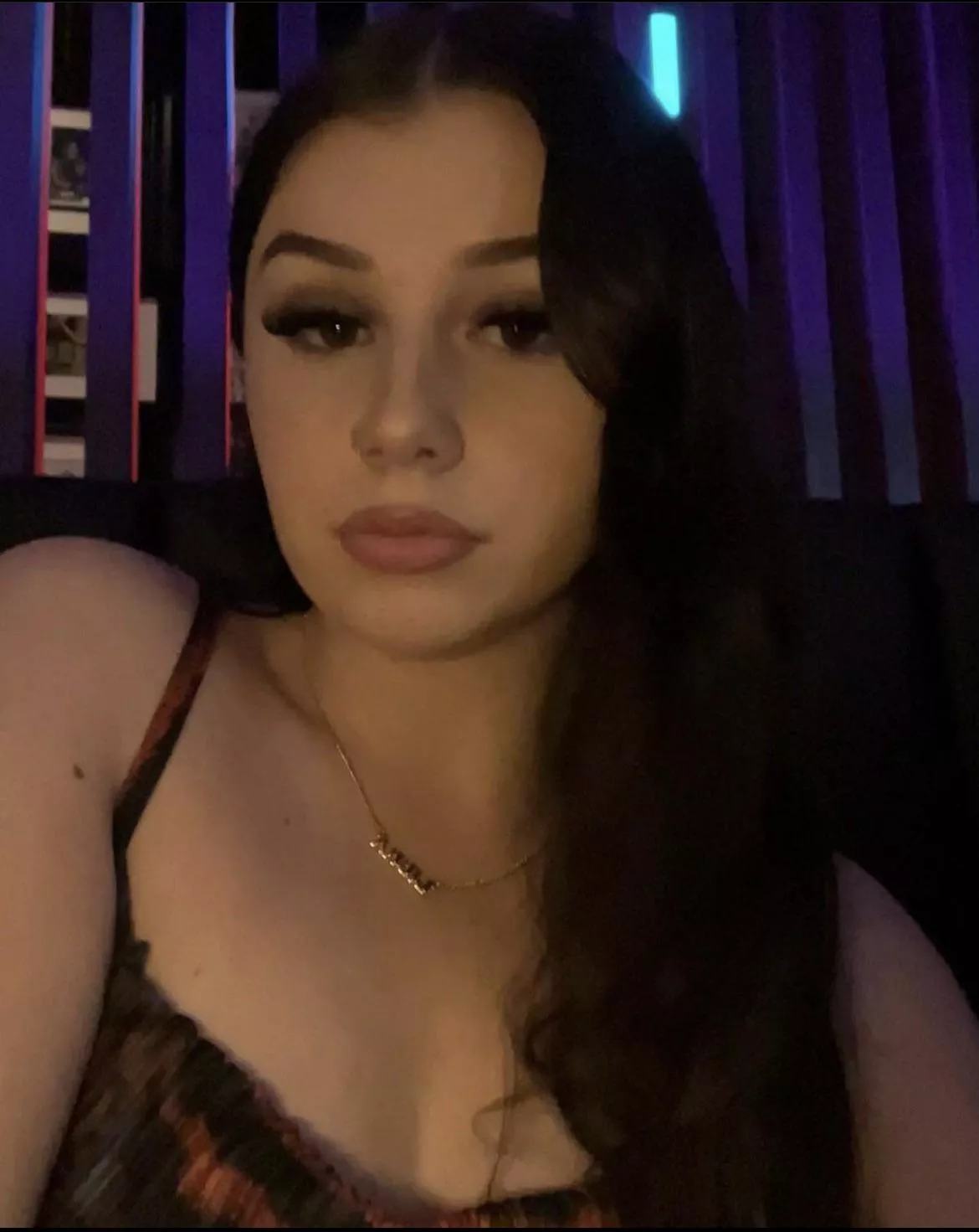 who wants to gangbang my sexy cousin up in a gc?