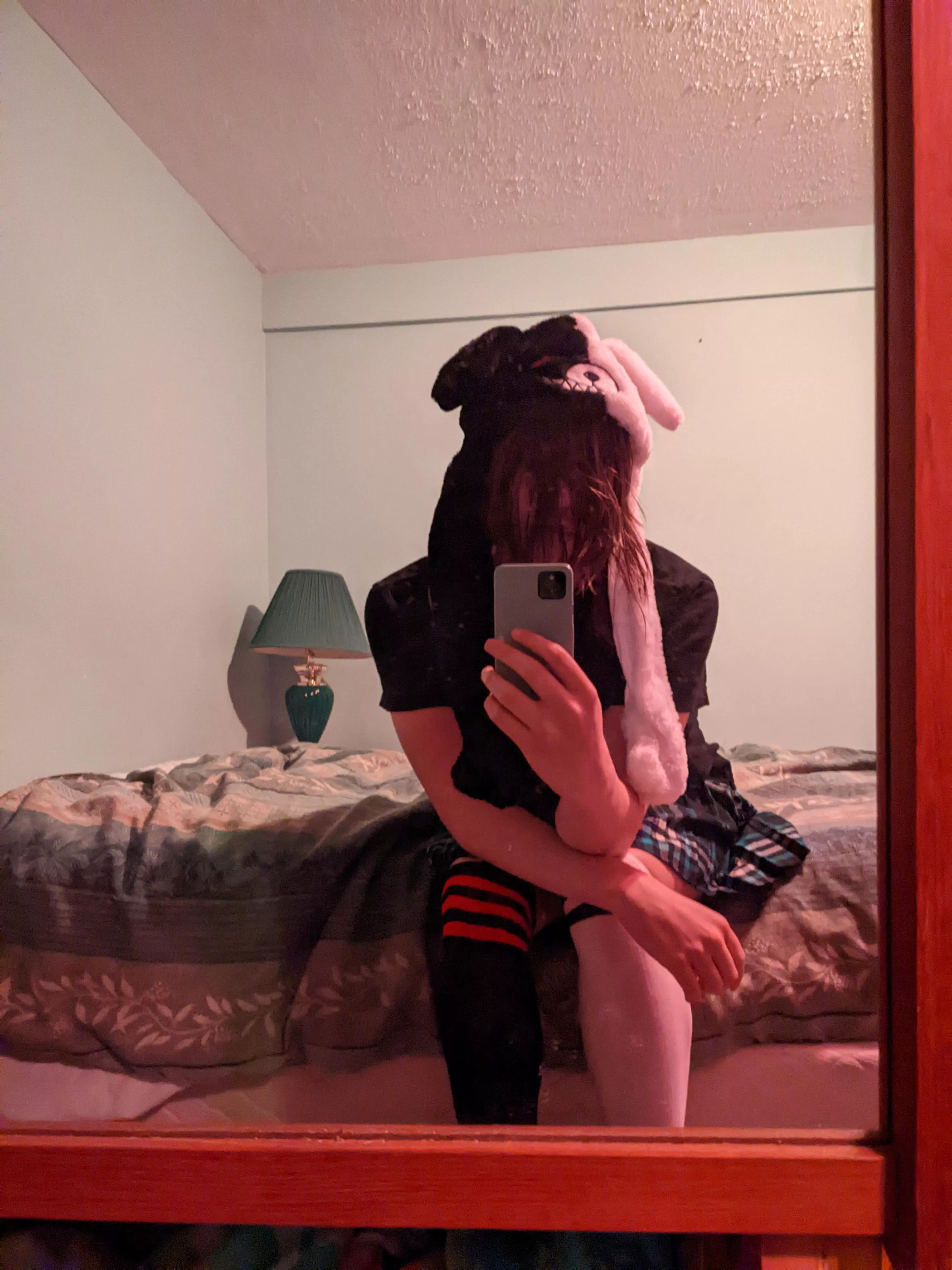 Wish I had someone to cuddle rn 🥺