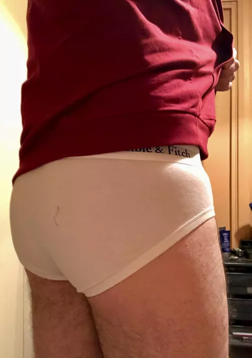 Work from home Wednesday briefs. I didn’t realise when taking this pic that there was a piece of red thread on my butt…