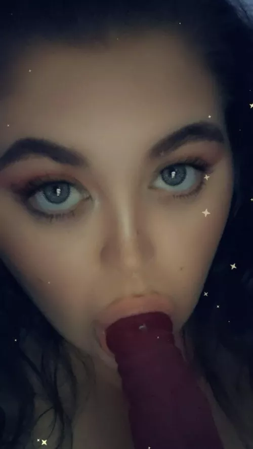 would you look into my eyes while receiving head from me ? ❤️