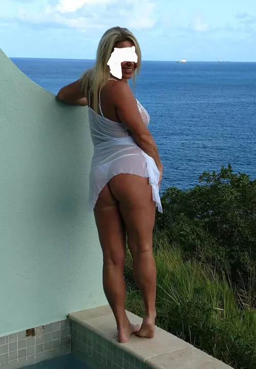 Would you smile back?