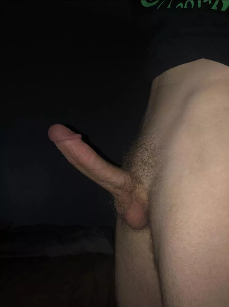 19 so horny hmu