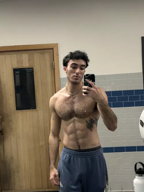 [21] what happens in the locker room stays in the lockeroom 😉