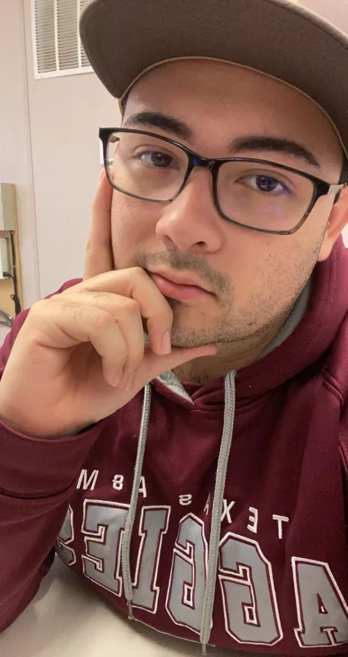 22 Texas here looking to make friends!