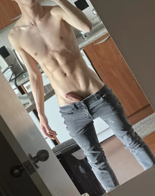 (23) no underwear day 😏