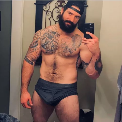 24 like If you don’t mind nudes in dms ;)