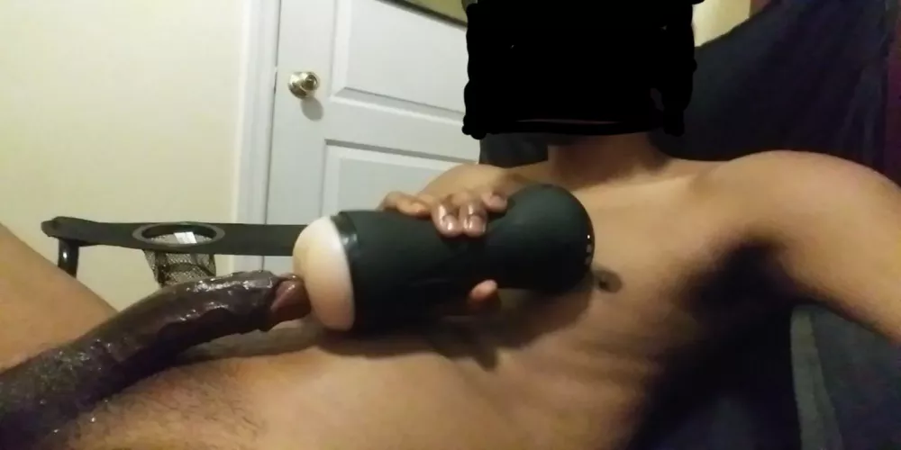 31 M. Looking for a black cock to stroke with. Snap EclaiirFox.