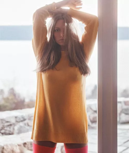 Amanda Seyfried Slightly See-Thru Pokies