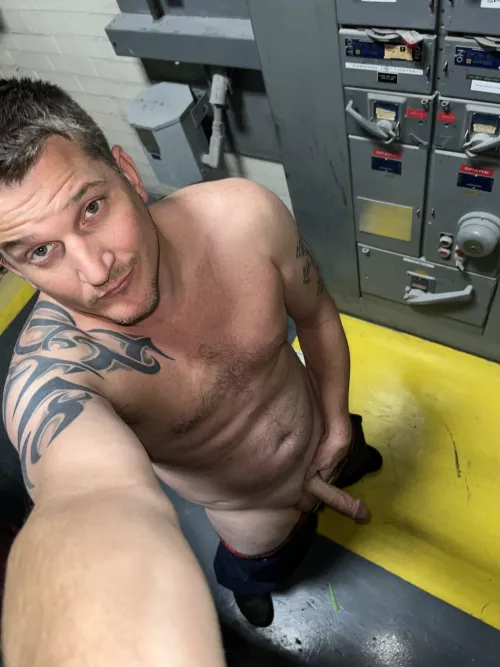 At work and horny af