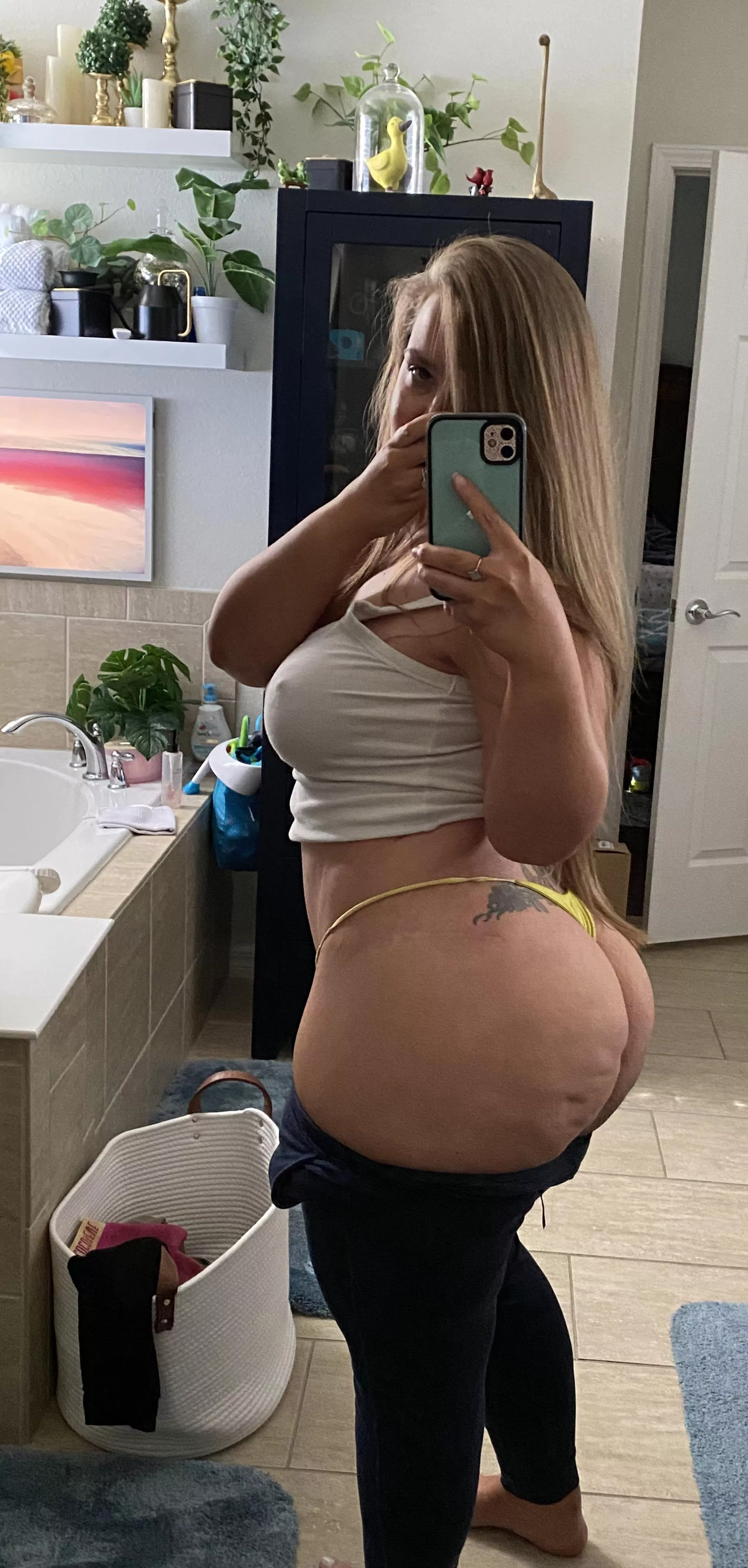 Bend me over (f) (oc)