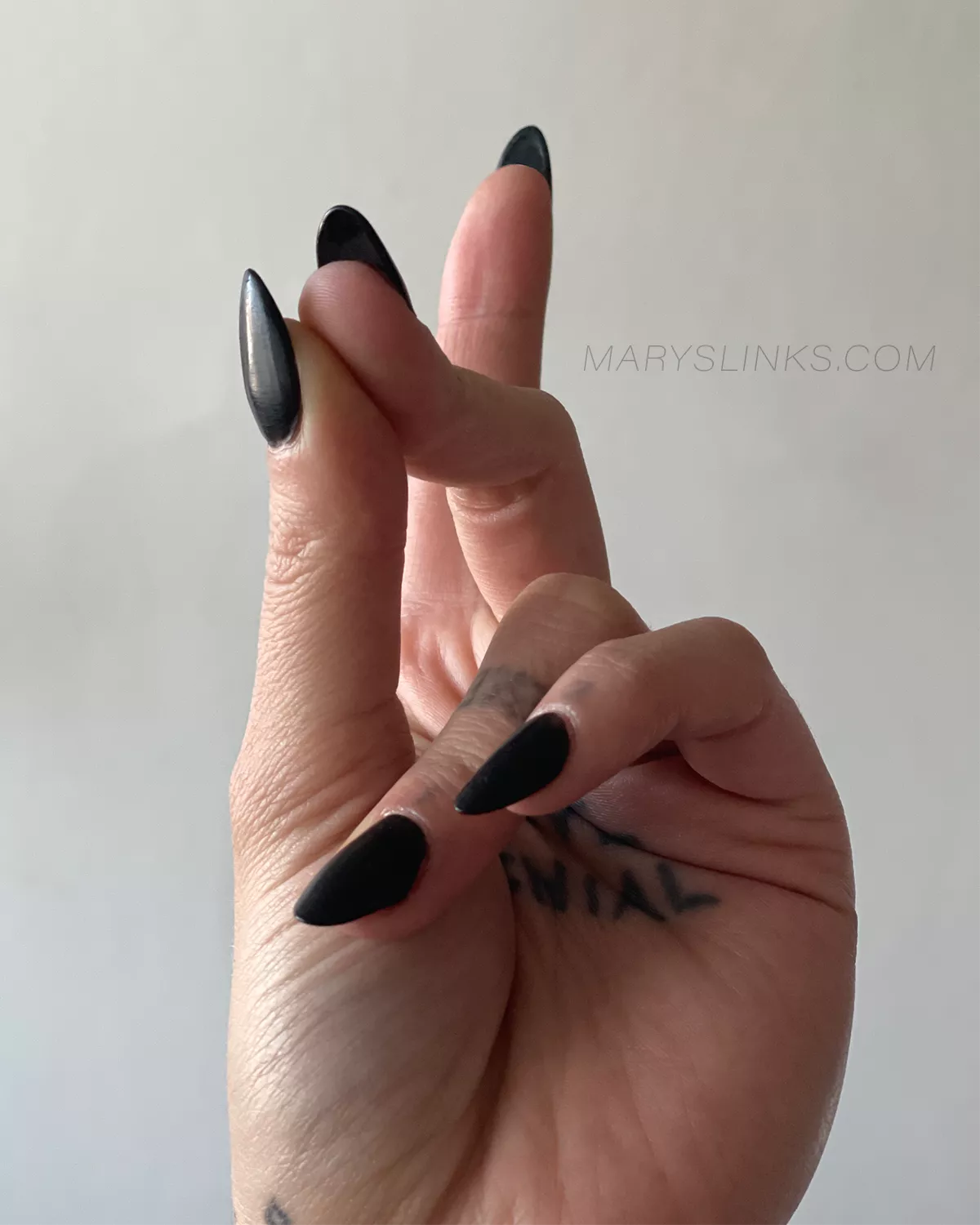 Black claws 🖤