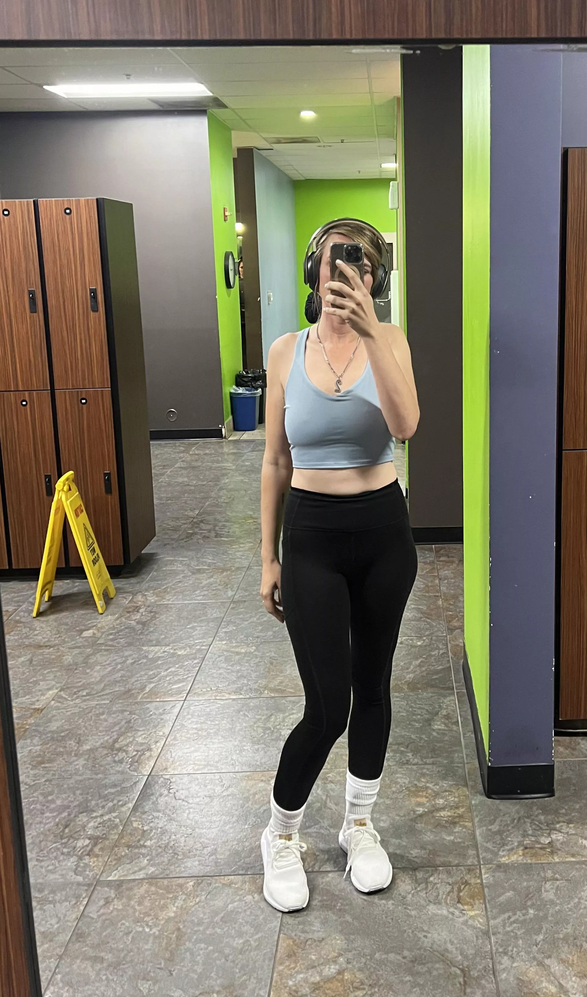 Black like my attitude this morning 🤭🖤