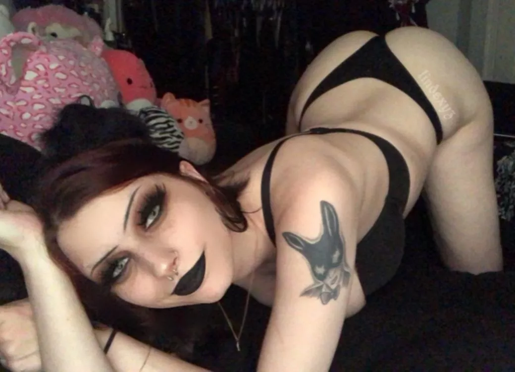 come get behind me baby