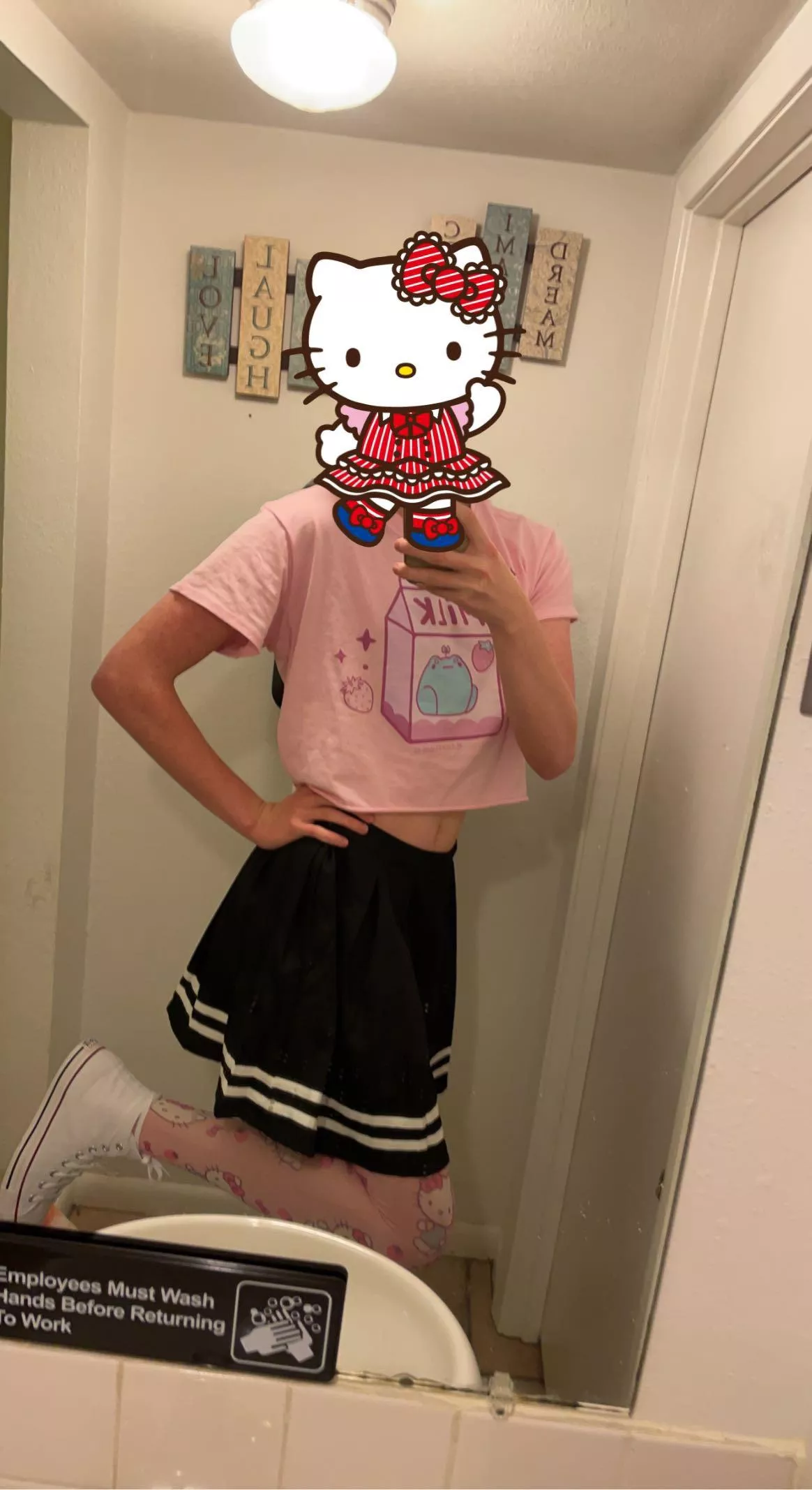 Converses and Hello Kitty are the perfect match 💕