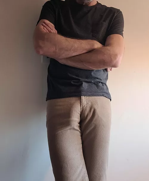 Corduroy jeans fit tight