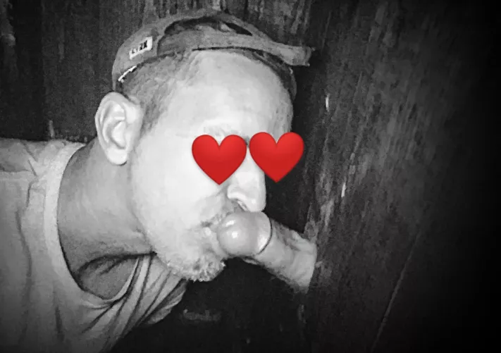 Cutie helping out a few buddies