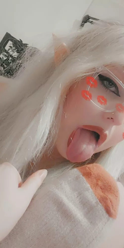 Do you like seeing my feet and face in one picture?