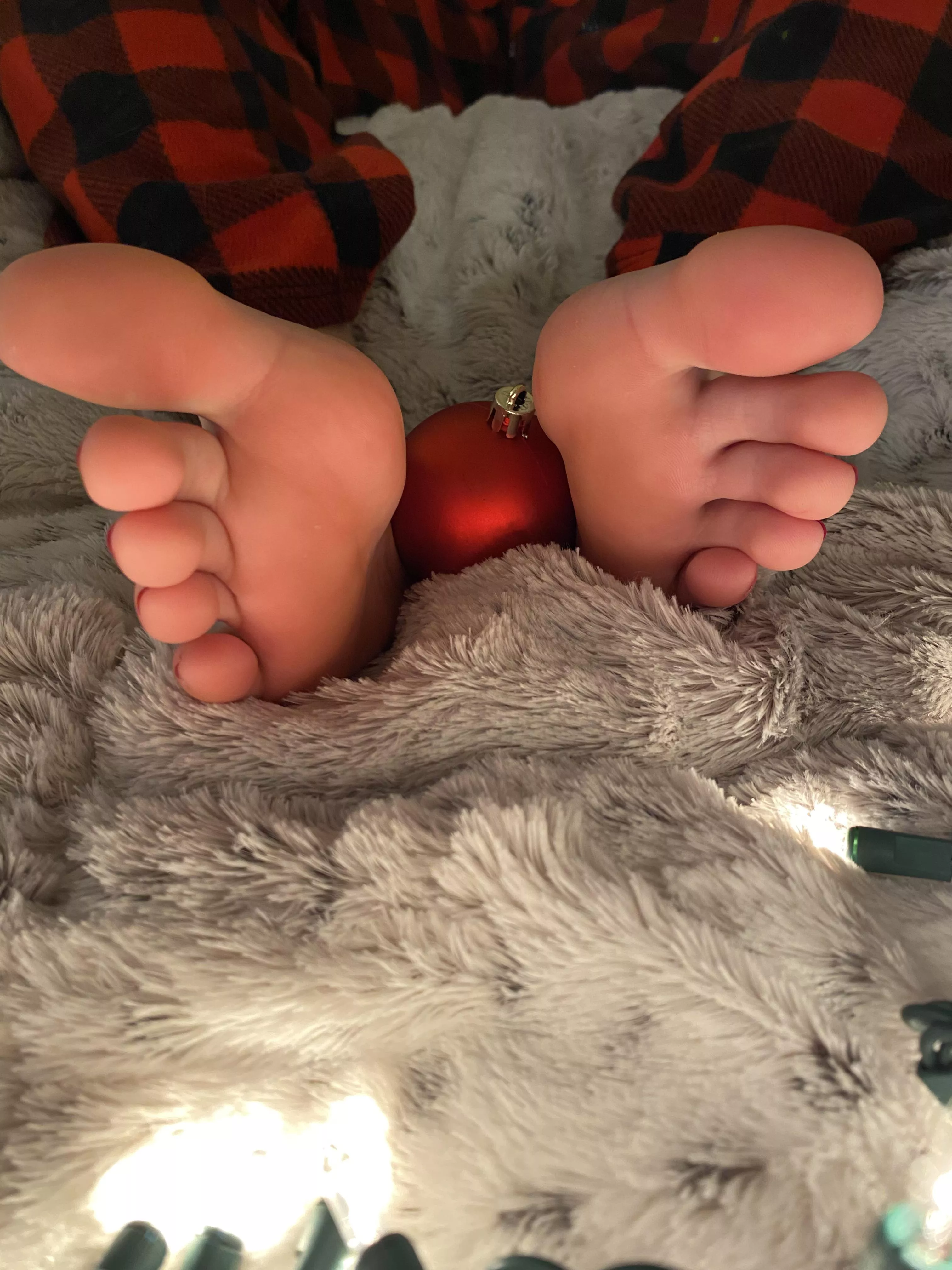 don’t you wish it was you between my feet