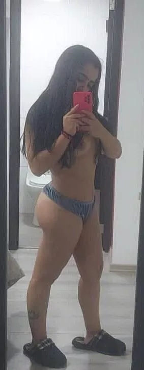 (F) it’s a hot night baes 🥵