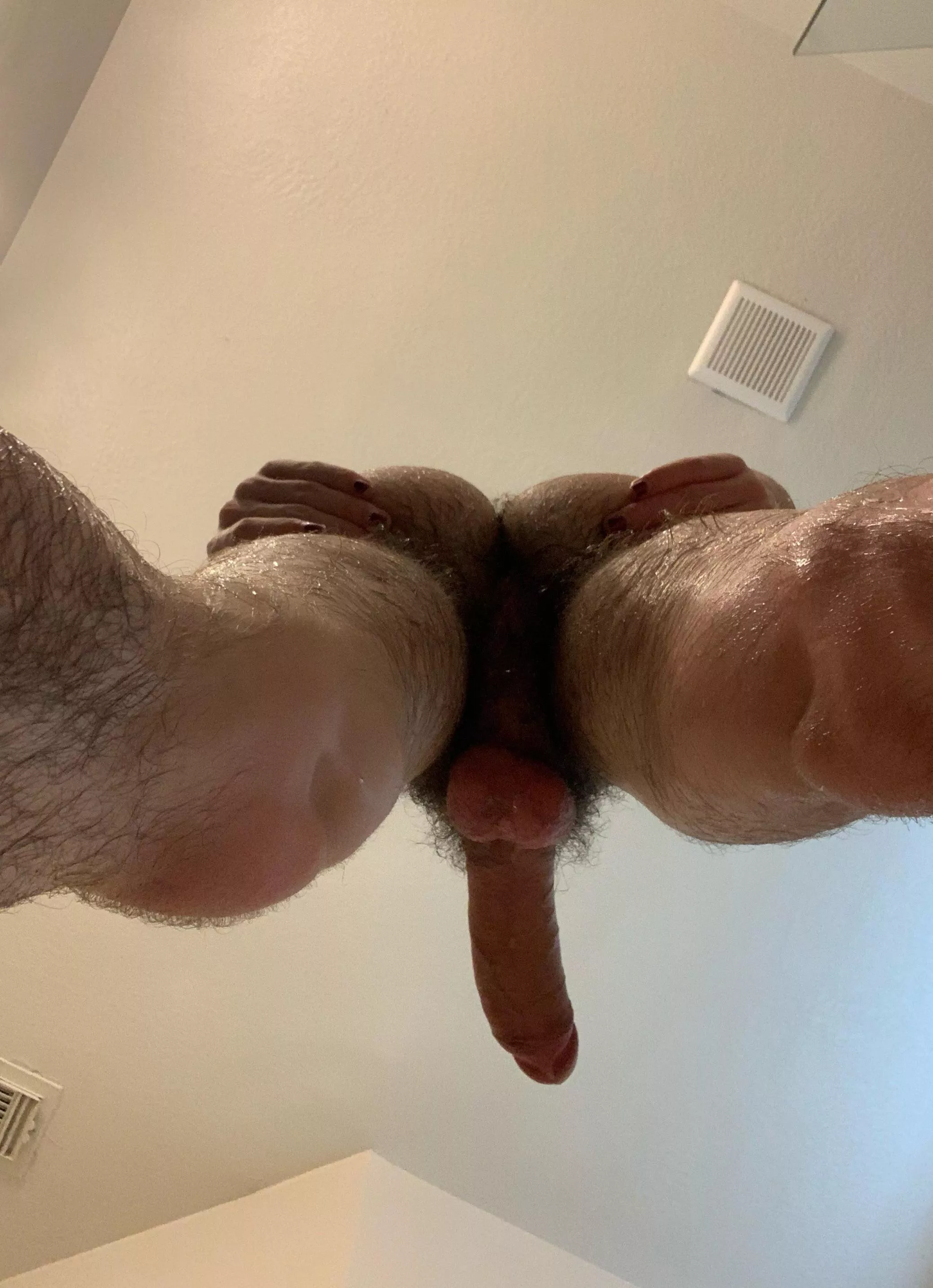 Fresh outta the shower hmu