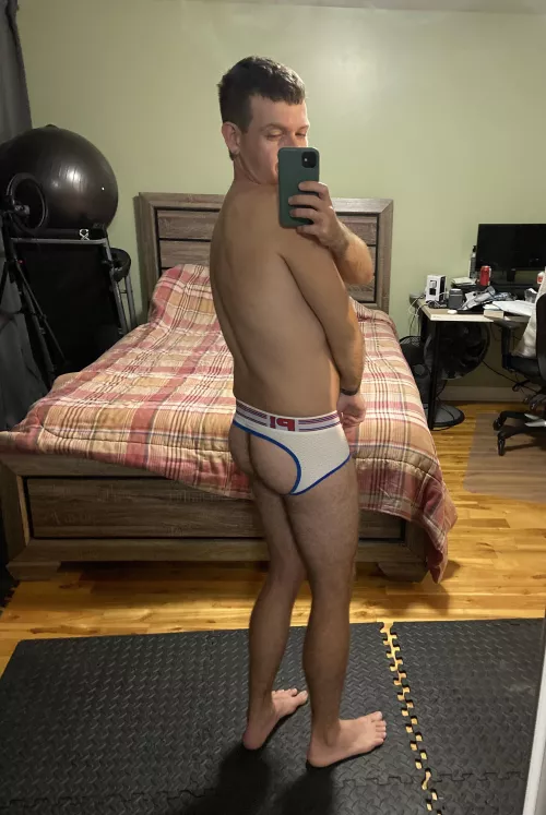 Good morning. Trying new underwear 😈