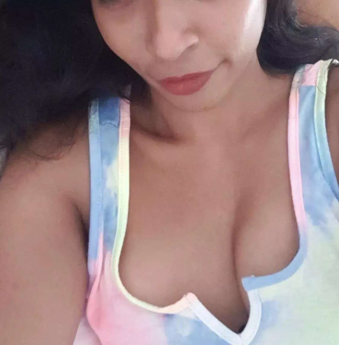 Home means no bra🫢