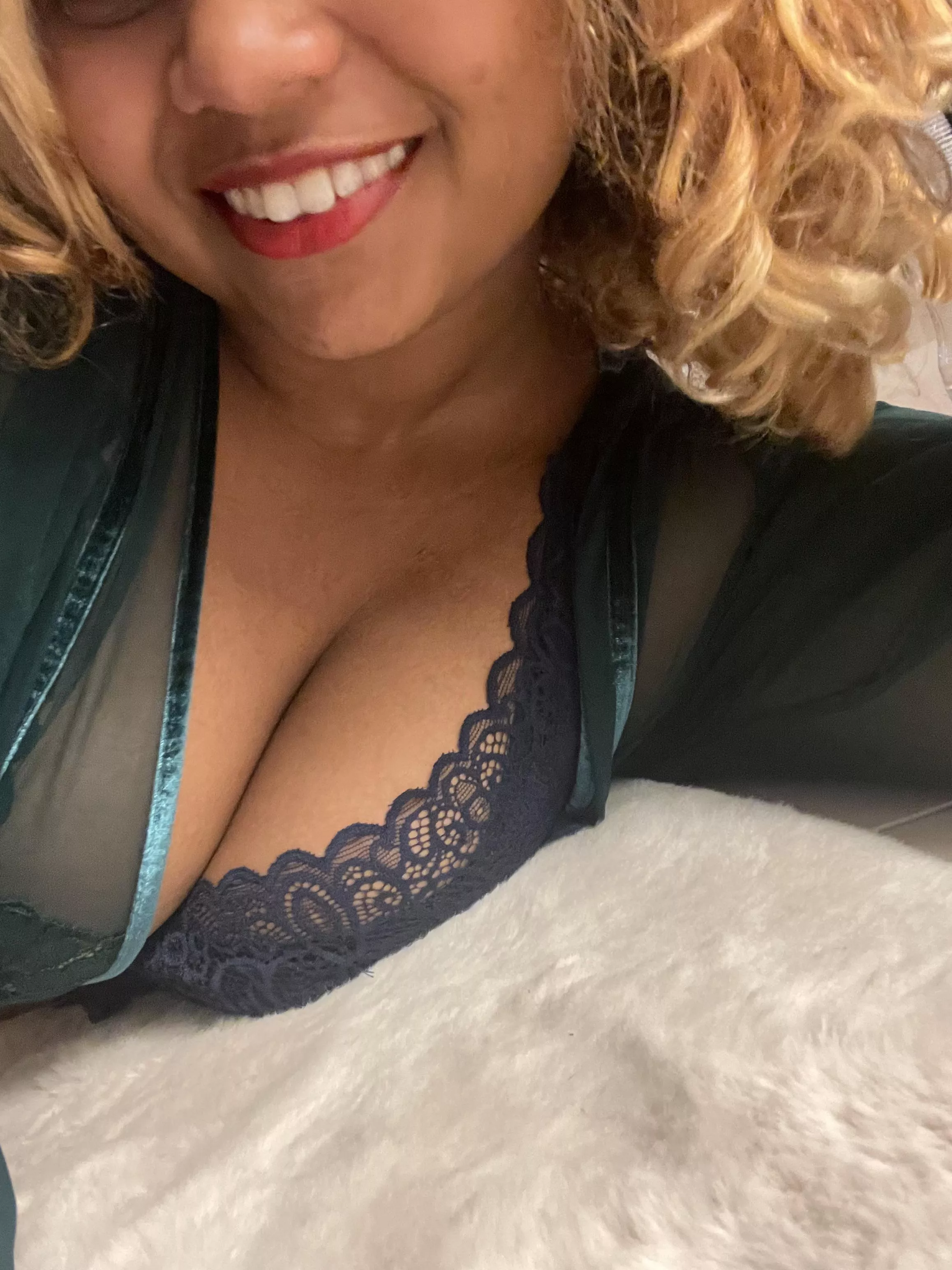 How do you like my smile ? 😘