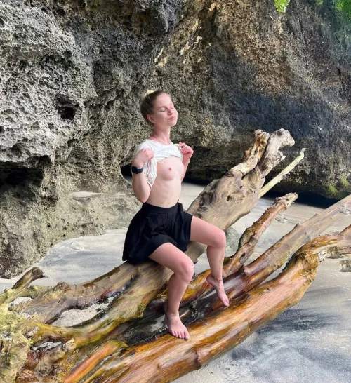 I hope that's enough to make you hard