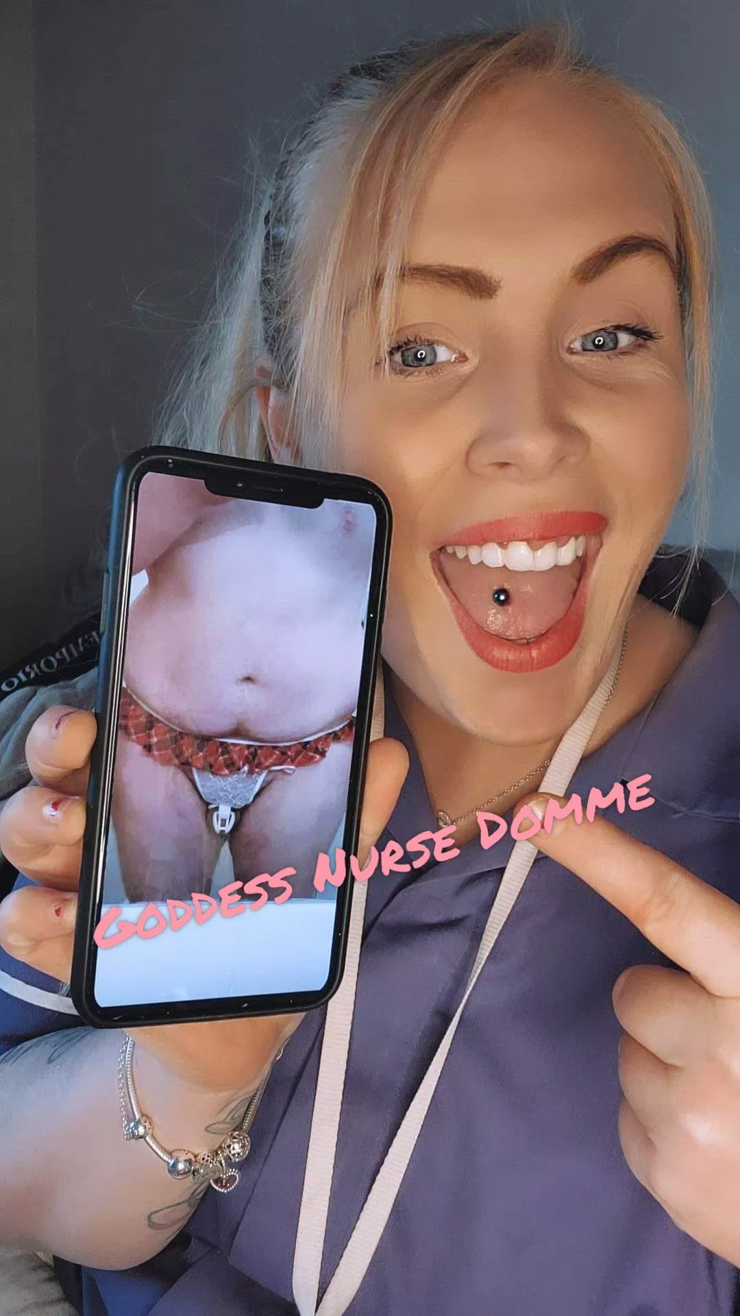 I love making her look pretty while being locked in Chasity 😛🥹🔐