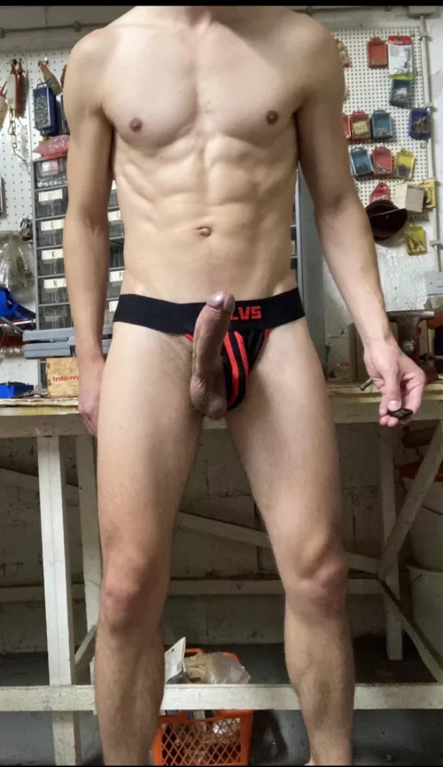 I love to work naked. Do you want to help me with my tool? 🤚or👄or 🍑? How do you want me to unload? 🍆💦 M(23)