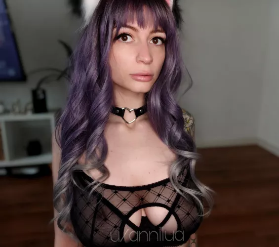 I need headpats 🥺