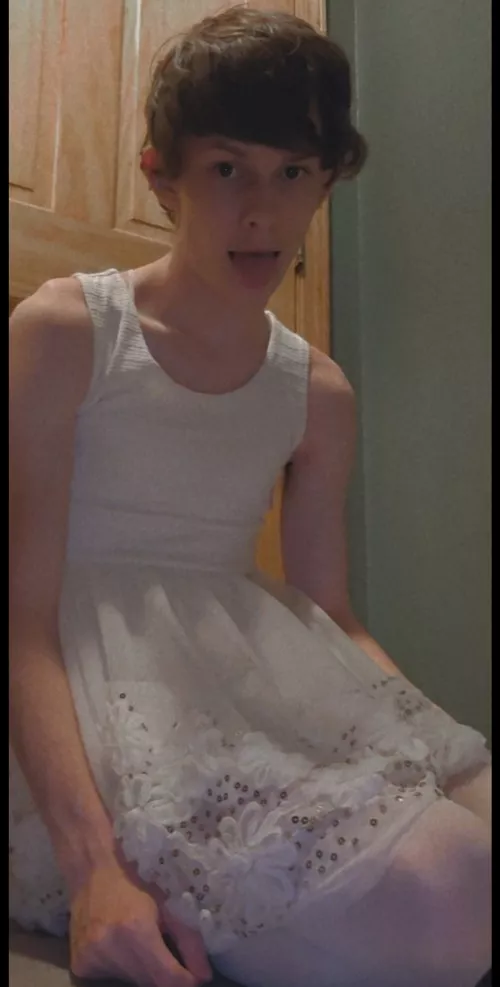 I was told the white looked really good so I'm posting another because I love it too🫡