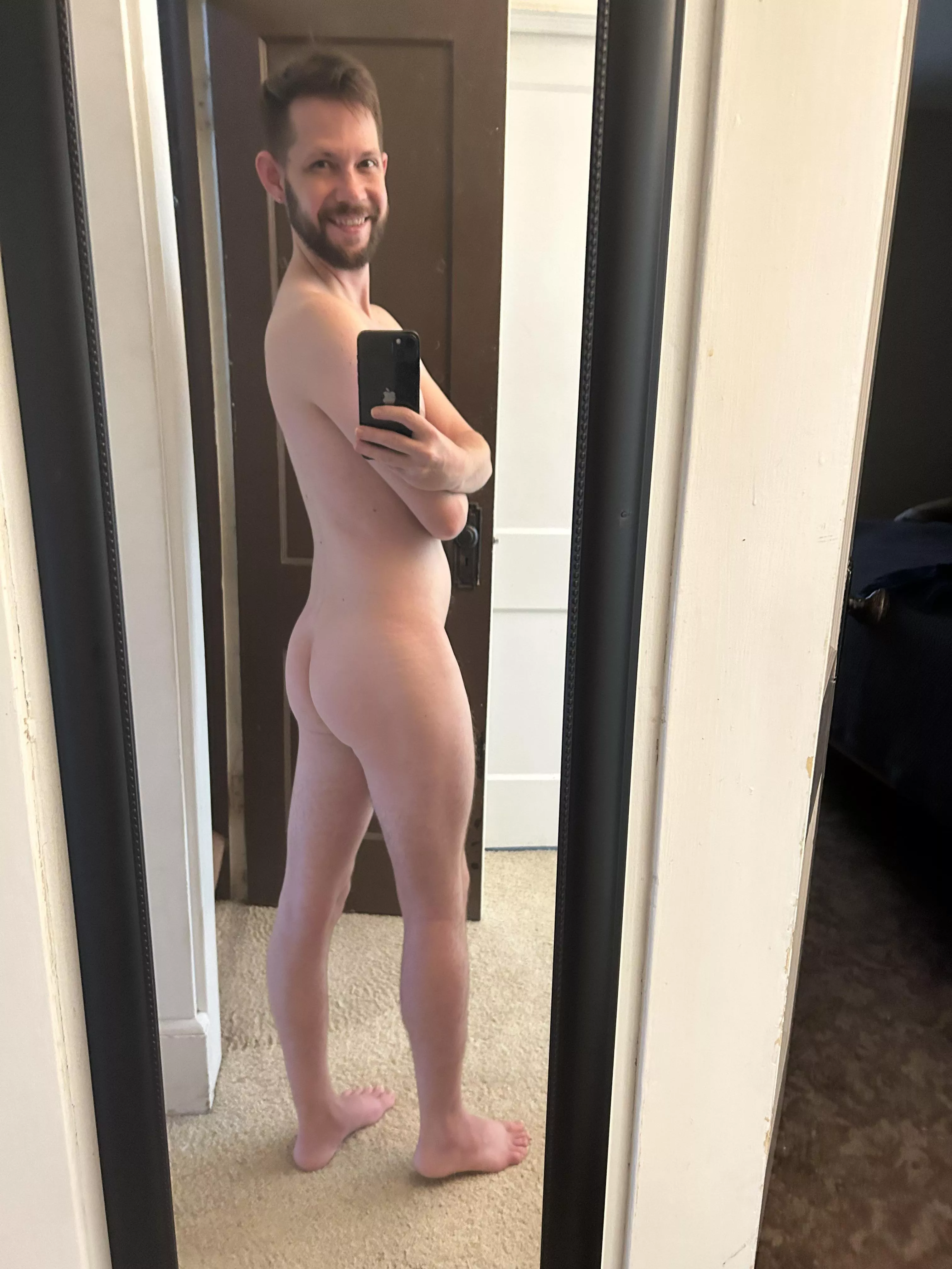 Just moved into my first home. Who wants to break it in with me? True kinky vers here, so possibilities are endless.