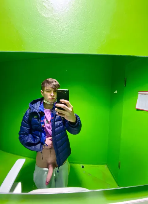 Let’s take a break on the toilet