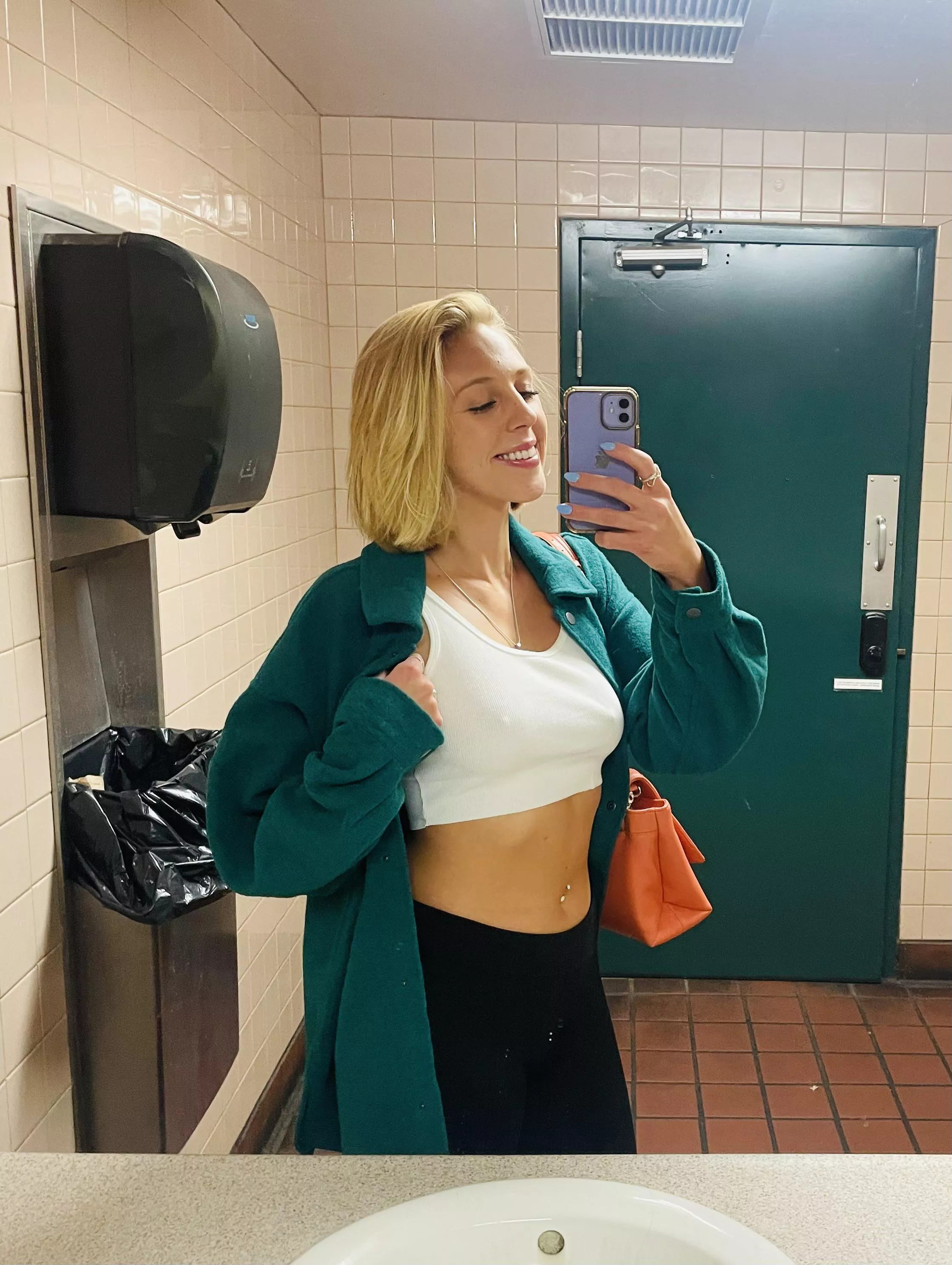 Meet me in the bar bathroom