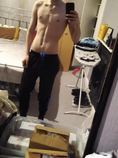 My first ever pic... Bit nervous and will probably delete in an hour but maybe someone will like me😅