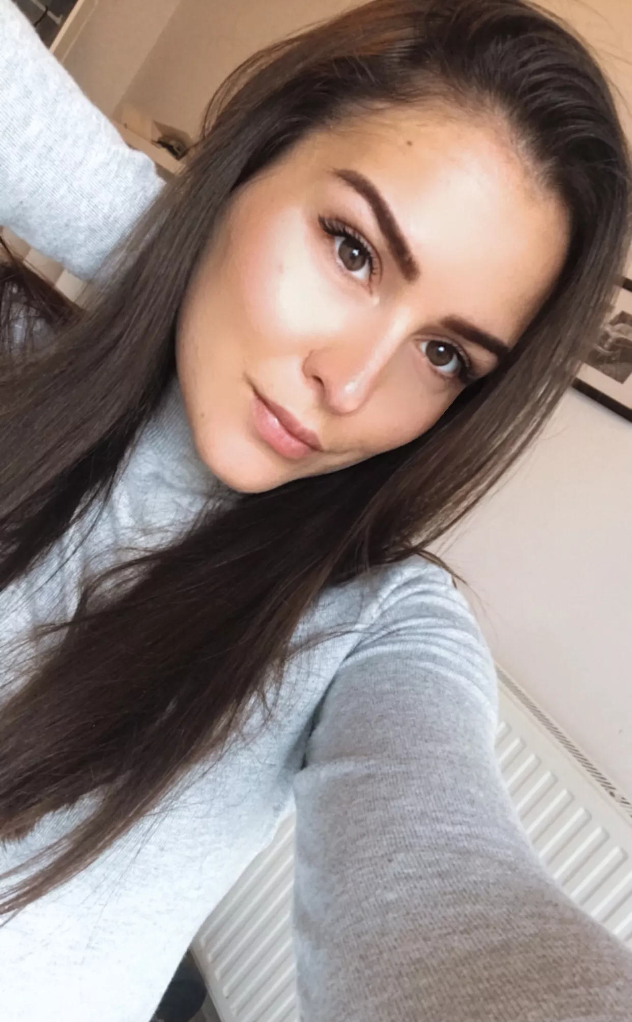 My kink is sending nudes to married men