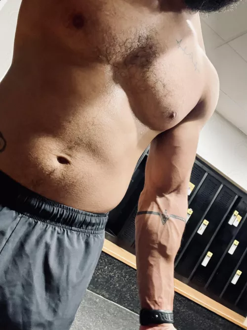 My last one didn’t have quite enough forearm, how’s this? 😅