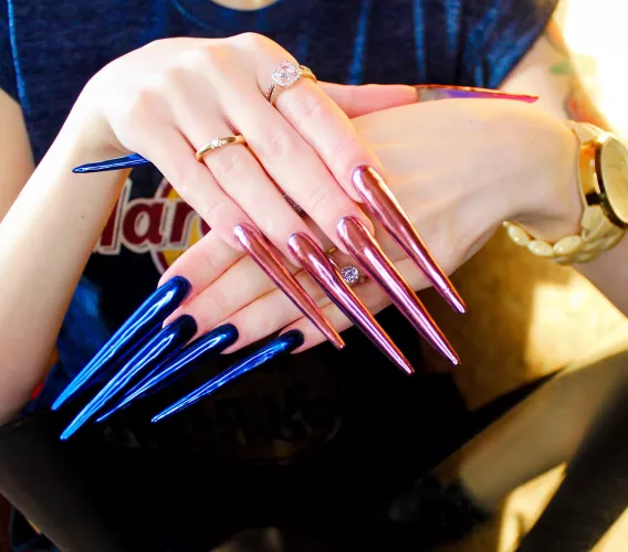 My new extra long shiny nails