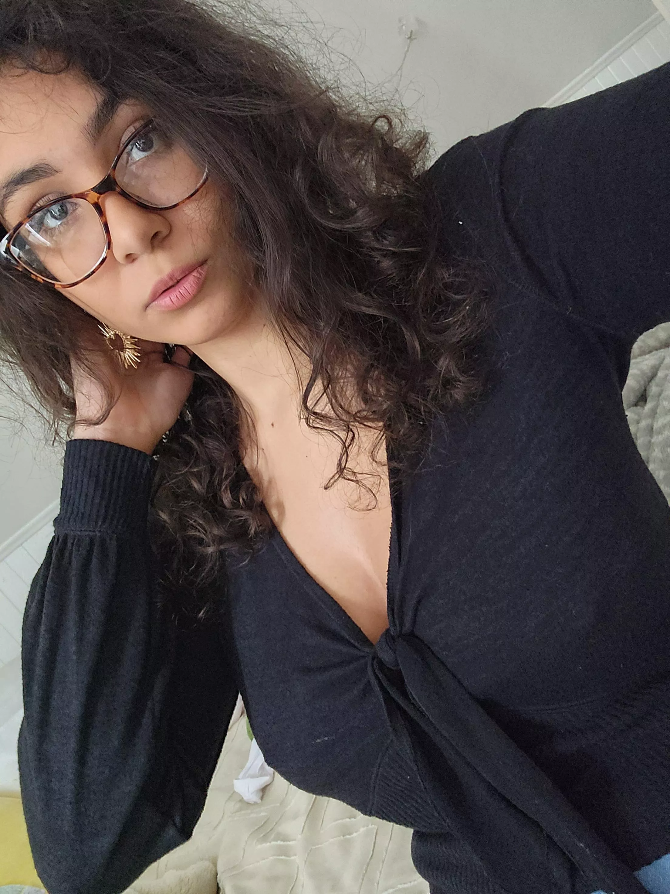 Neighbor, wanna come over for tea?