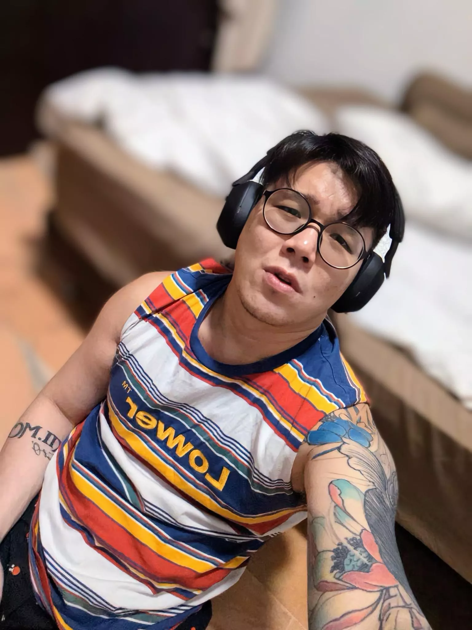 new headphones so I can stay trapped in my own thoughts