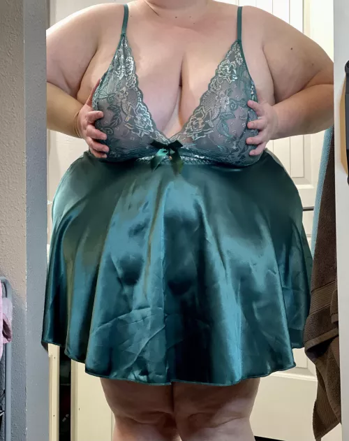 Nice and festive color for you 😉