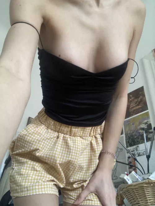 Oops, little Nip-Slip