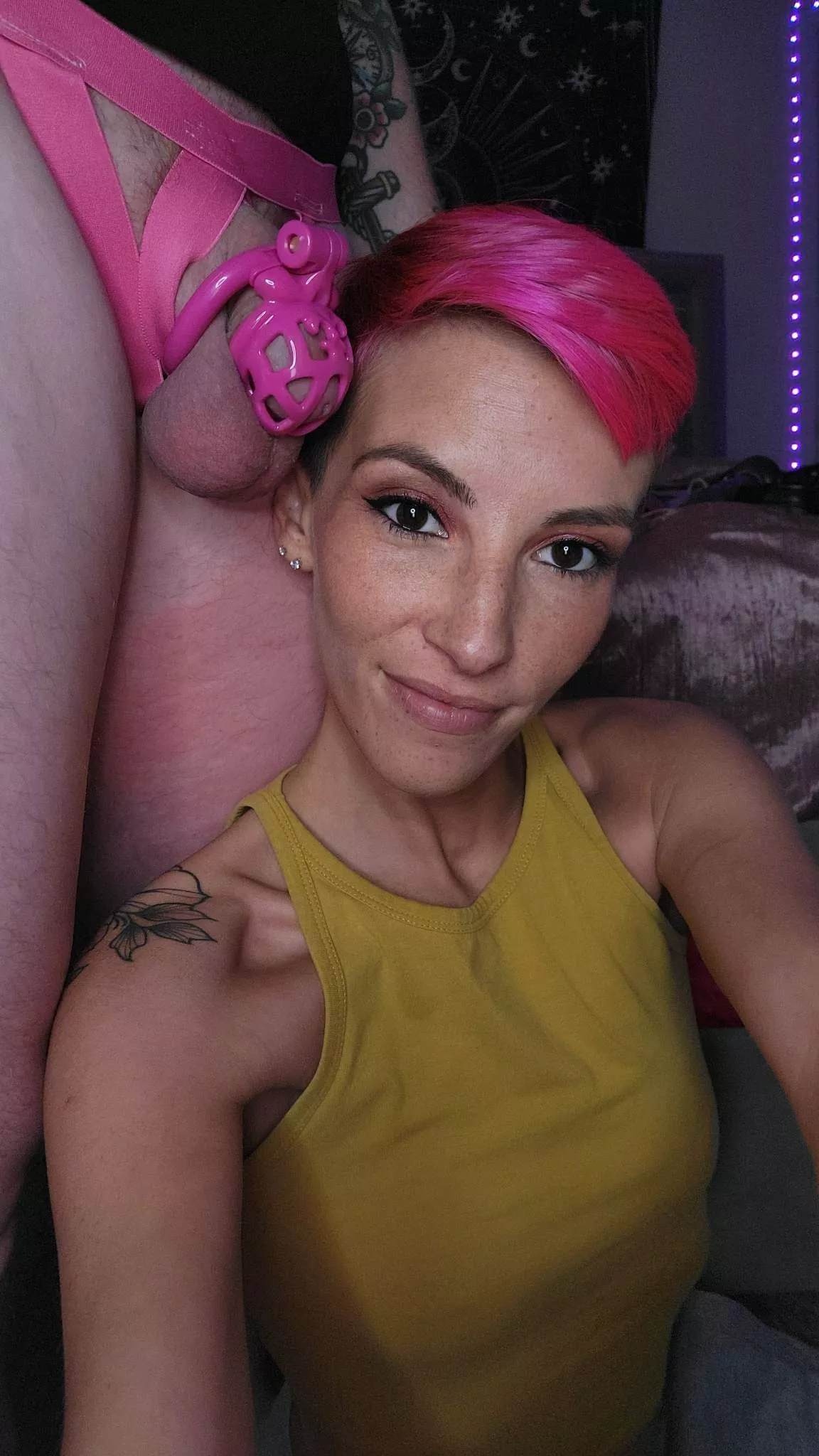 Pretty in pink!😈🤤