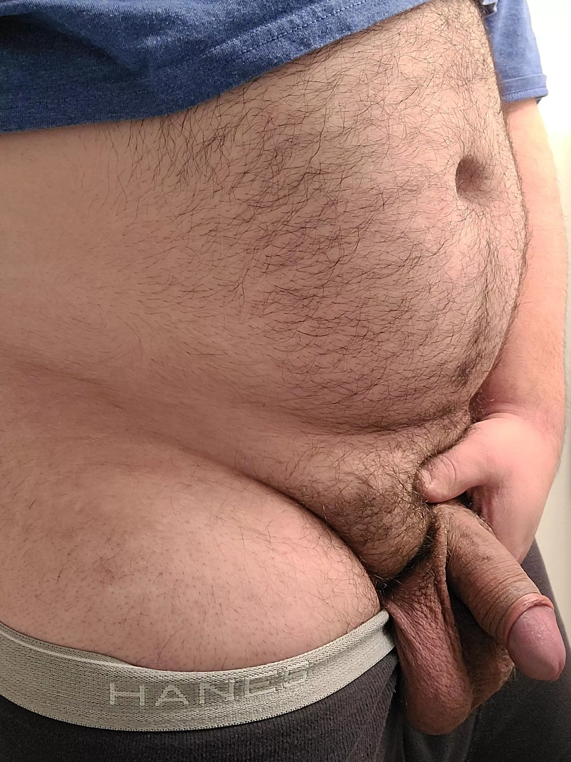 Relaxed pose, how's everything look? Dms open.