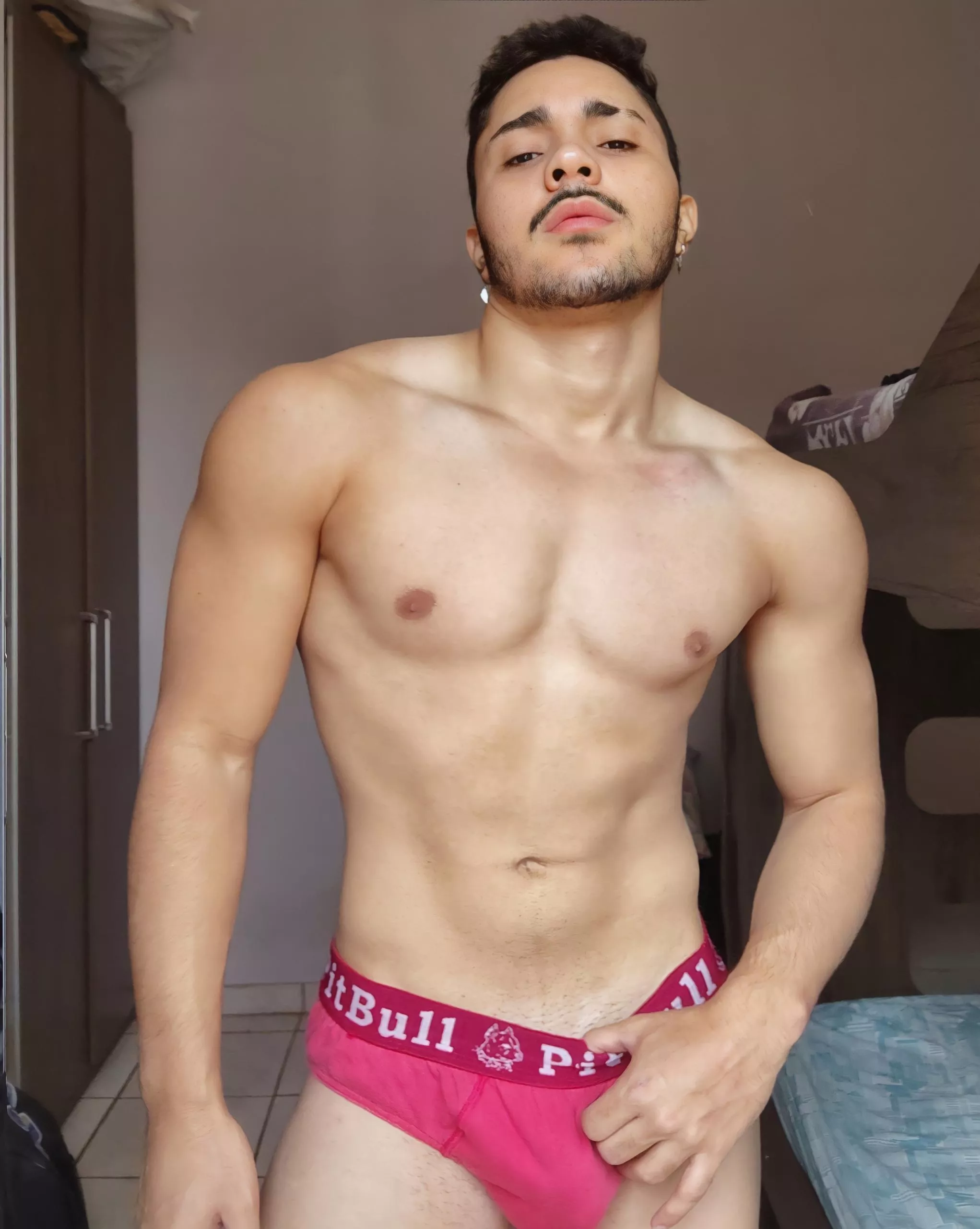 shaved or hairy men? 🍌